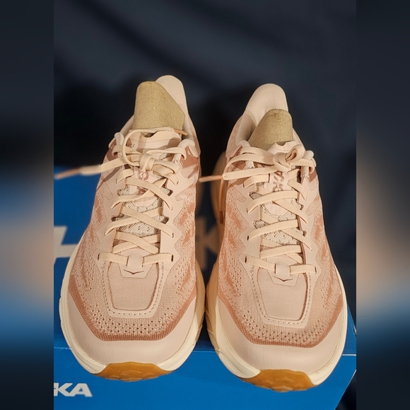 Hoka Speedgoat 5 Shoes Cream Sandstone 1123158-CRMS Women SZ 9.5 OR 10 New W/Box - Picture 2 of 8